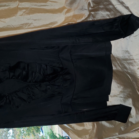 Tory Burch silk beautiful top. - Picture 4 of 7